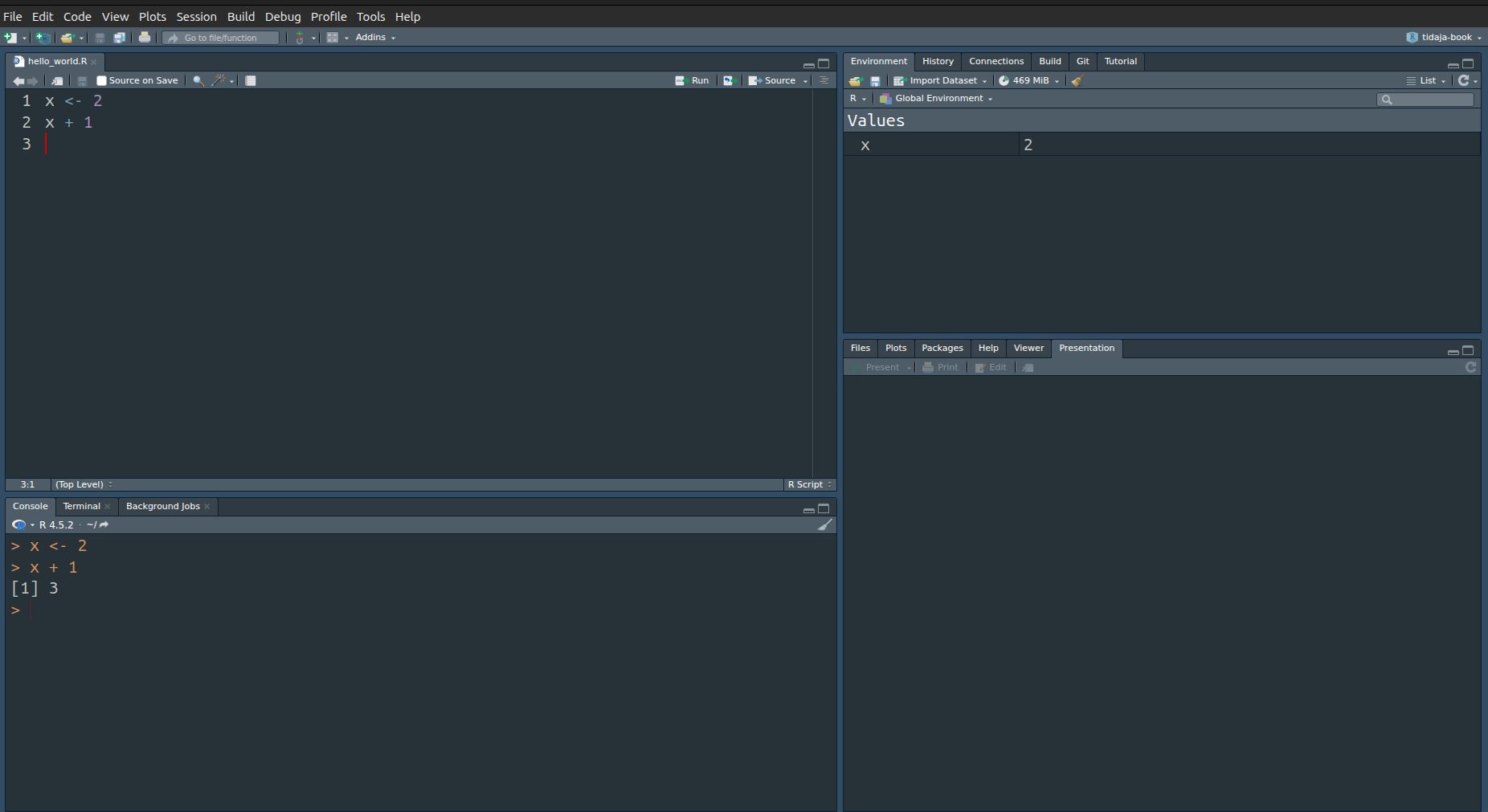 RStudion käyttöliittymän näkymä yksinkertaisen ohjelman suorituksen jälkeen.